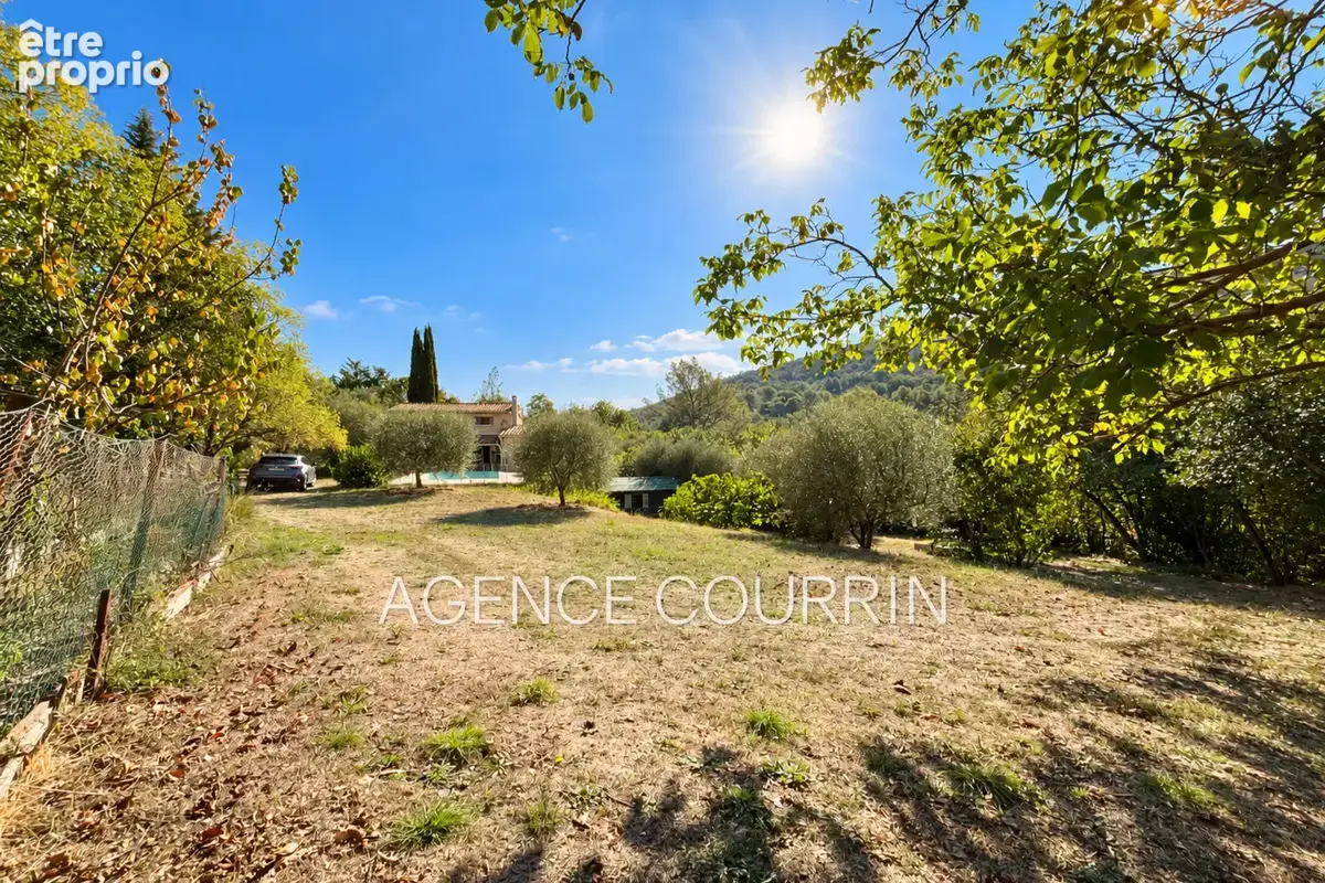 Maison 9 pièces 217 m² à vendre à Le Bar-Sur-Loup (06620) - photo 3