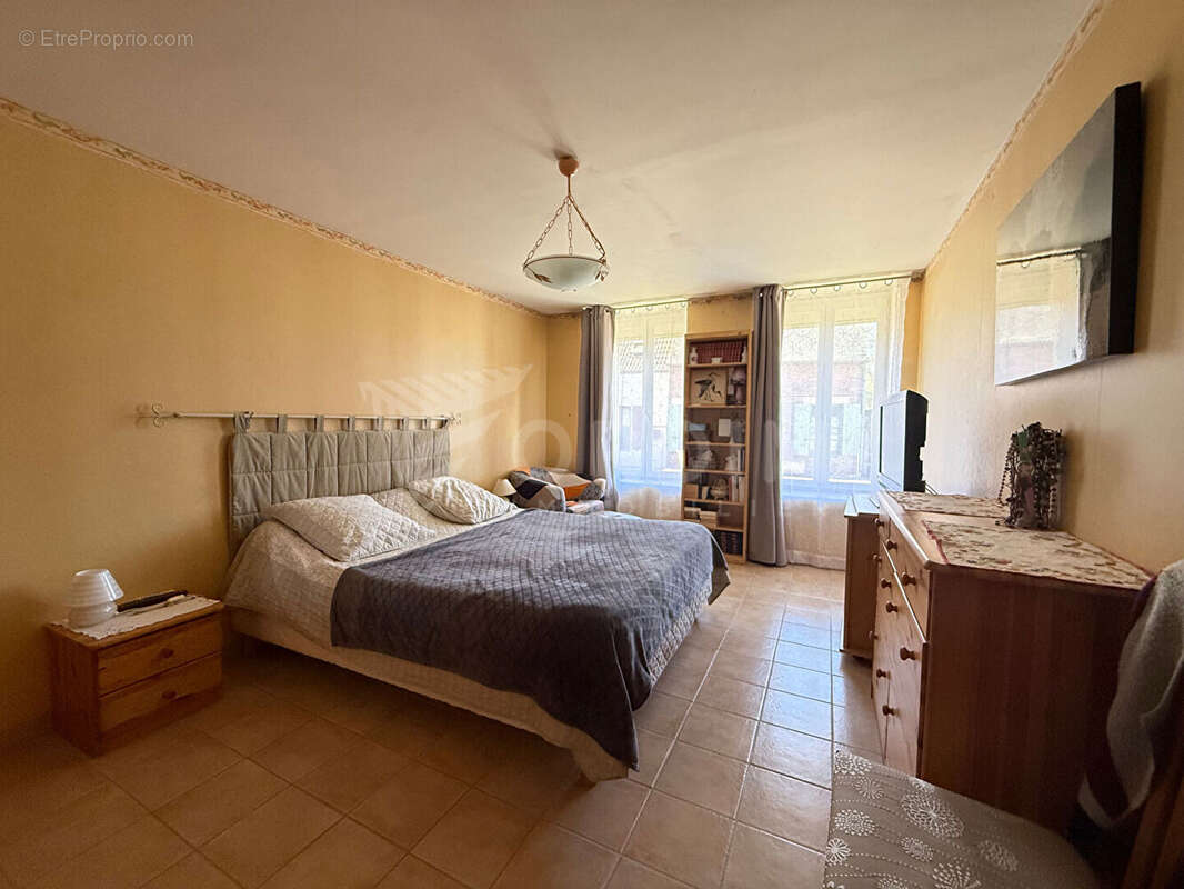 Maison à LAVAU
