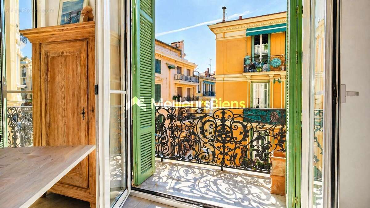 Appartement à BEAUSOLEIL
