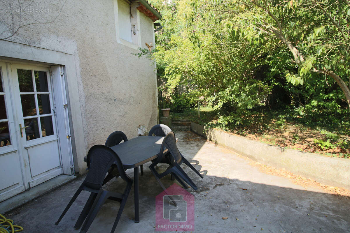Rare!! En exclusivité   Au cœur de Puy-l'Évêque - photo 24