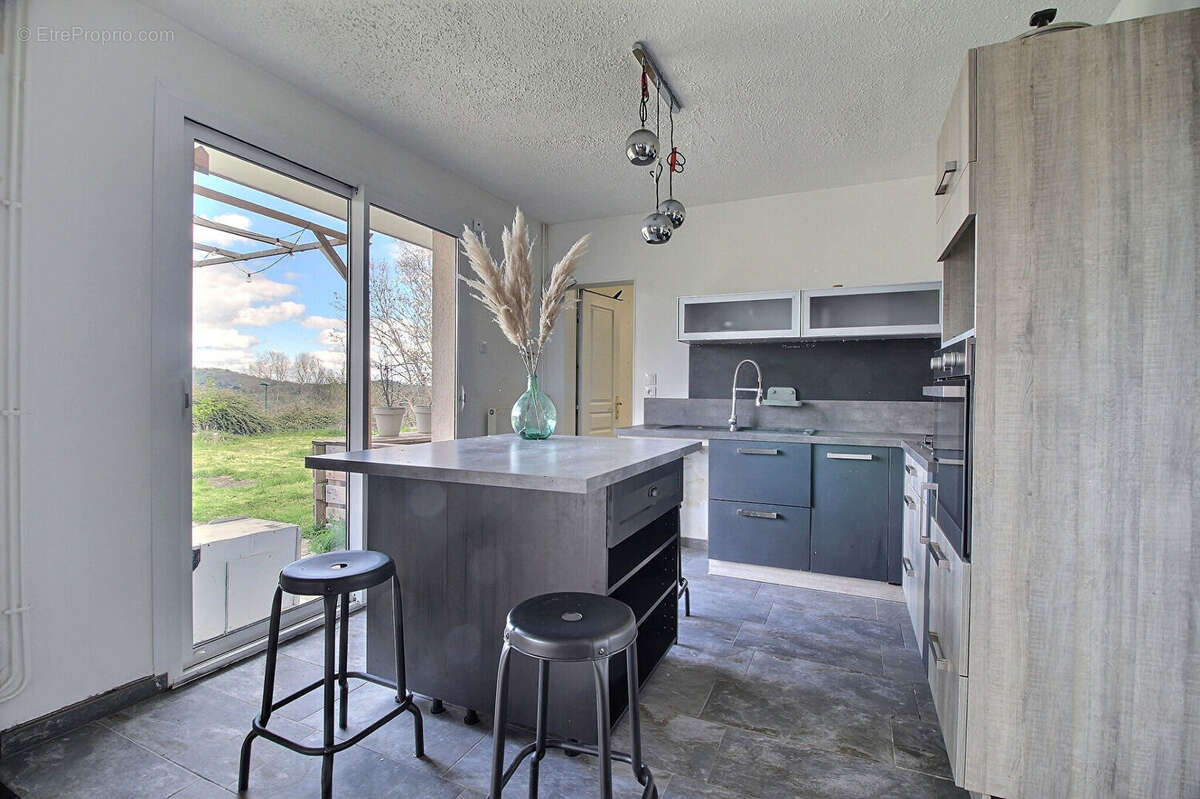 Maison 146m² à saint-genès-champanelle - photo 5