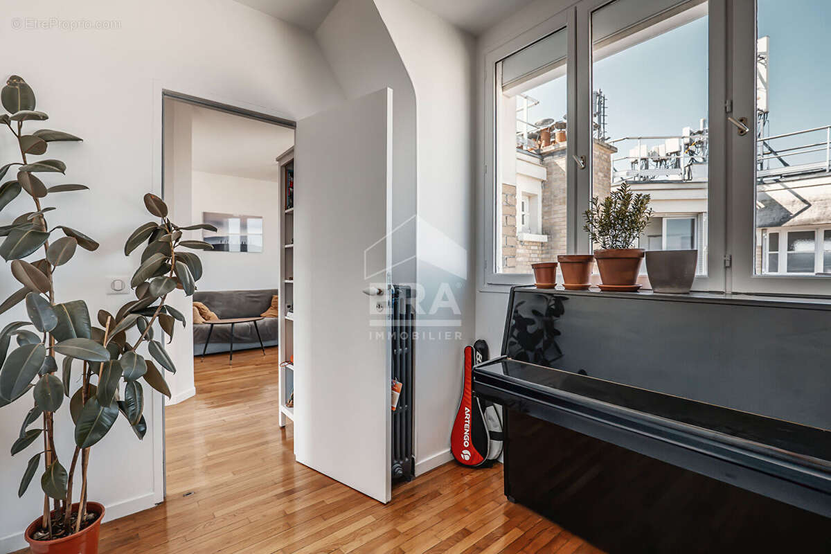 Appartement à PARIS-17E