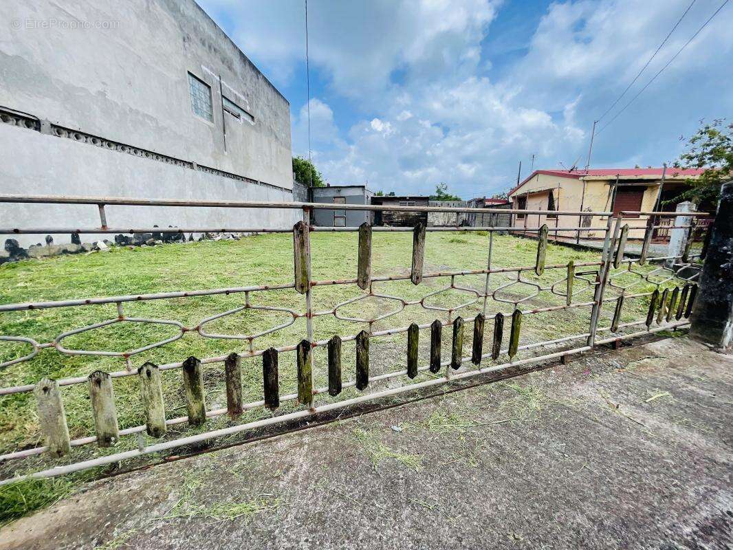 Terrain à FORT-DE-FRANCE