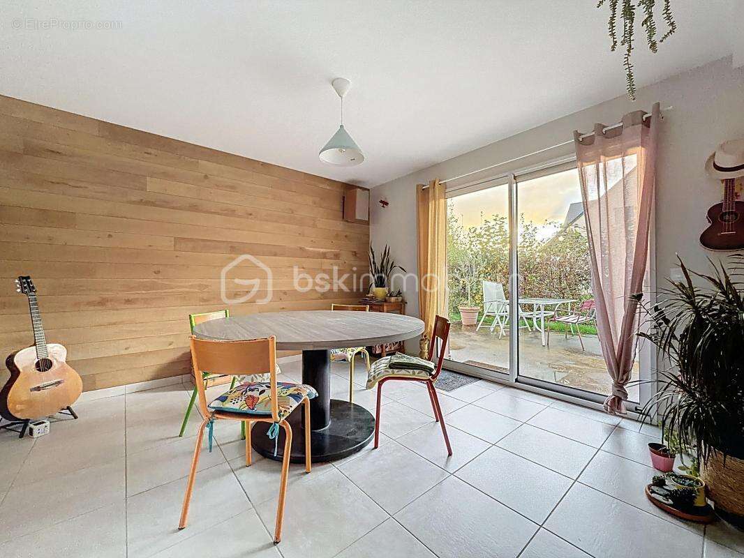 Maison à SAINT-GEORGES-MONTCOCQ