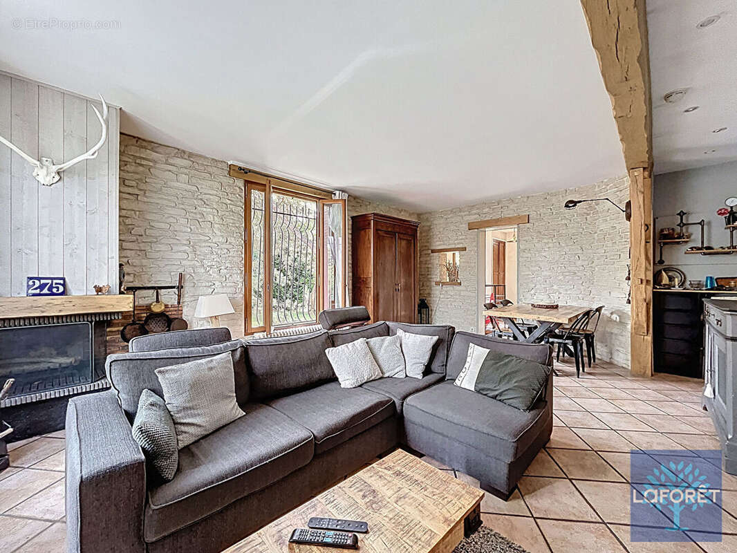 Maison à VIGNEUX-SUR-SEINE