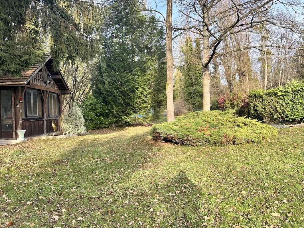 Maison à CONGIS-SUR-THEROUANNE