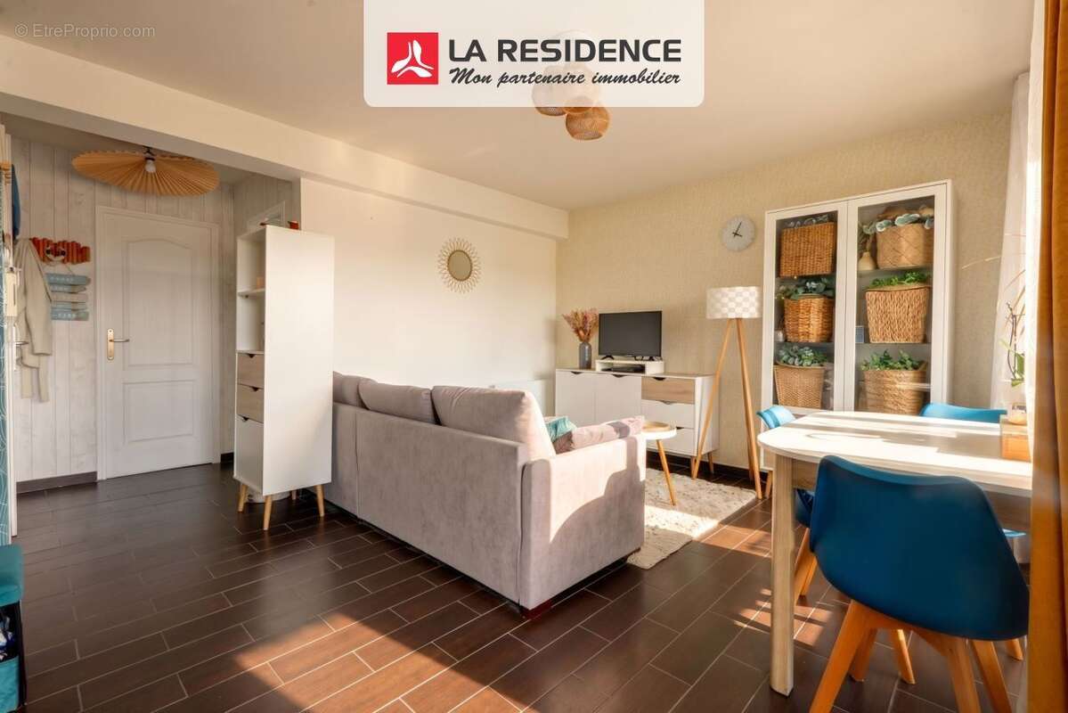 Appartement à BEAUCHAMP