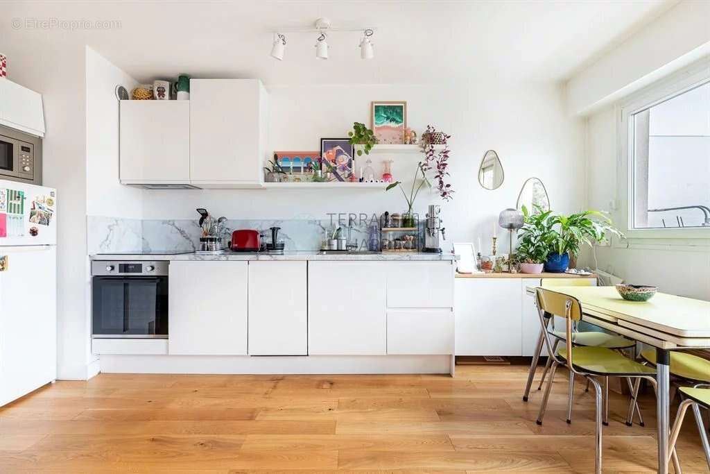 Appartement à PARIS-19E