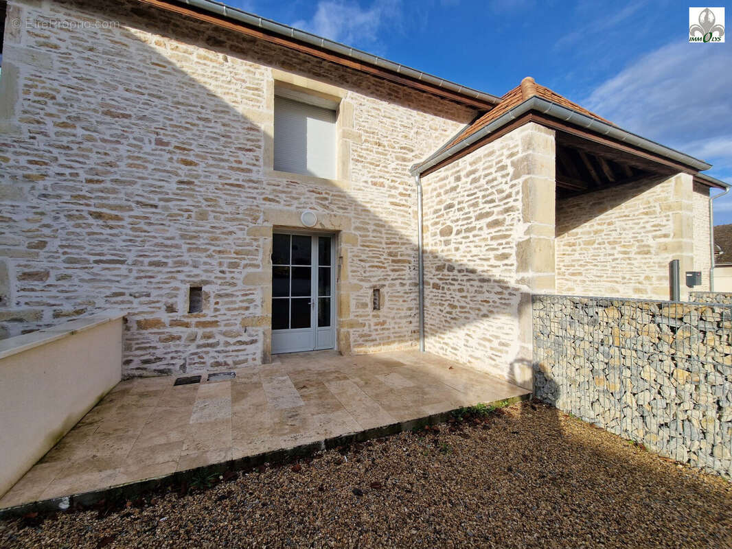 Maison à SAINTE-MARIE-LA-BLANCHE