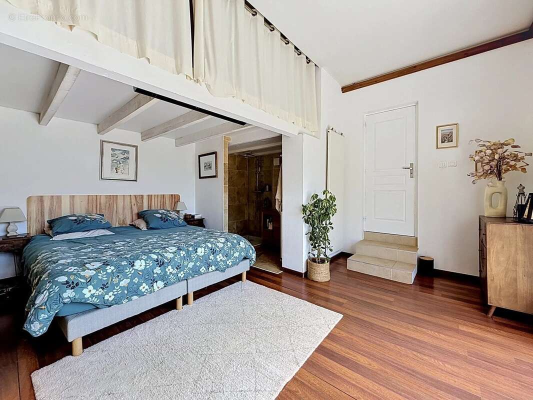 Maison à TOURRETTE-LEVENS