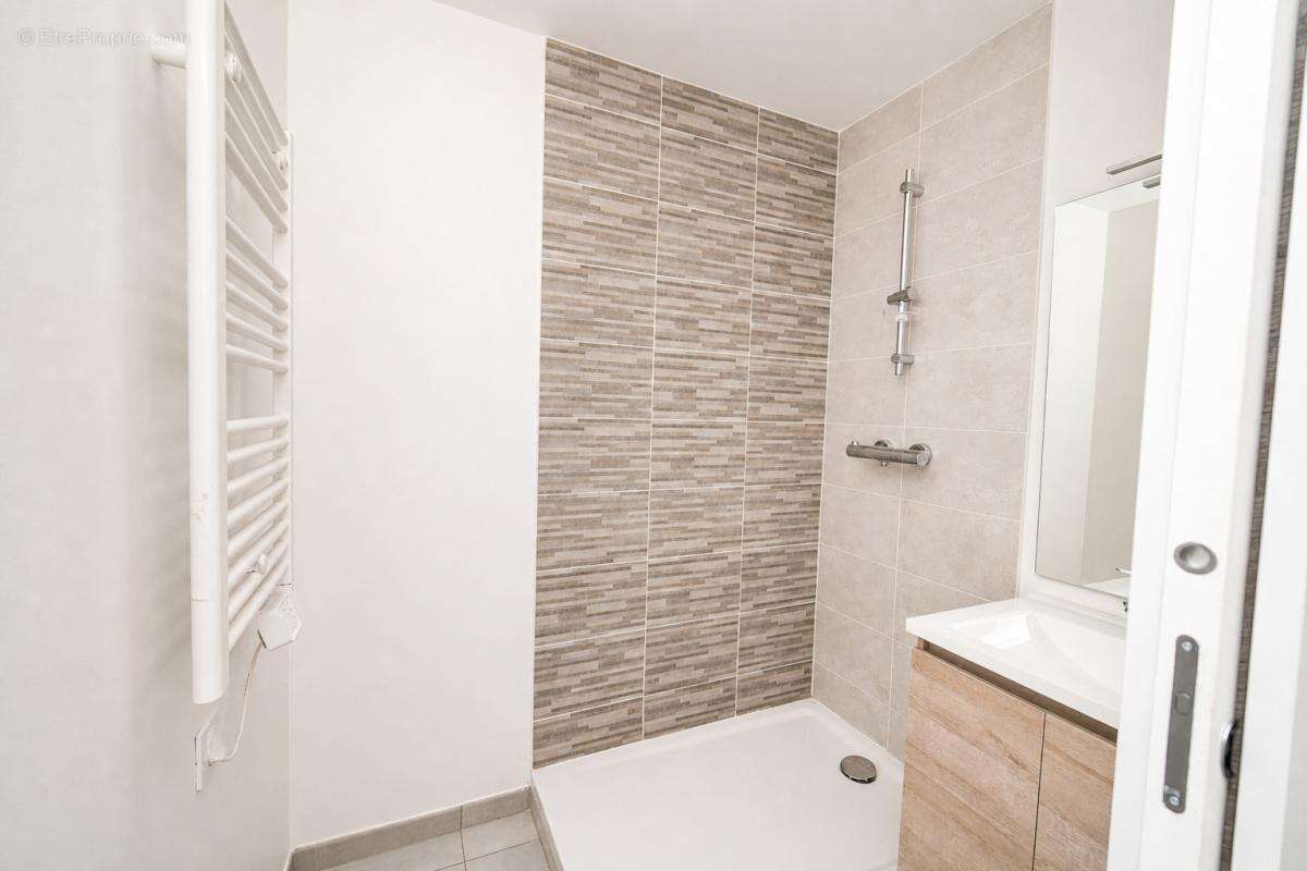 Appartement à NANTERRE