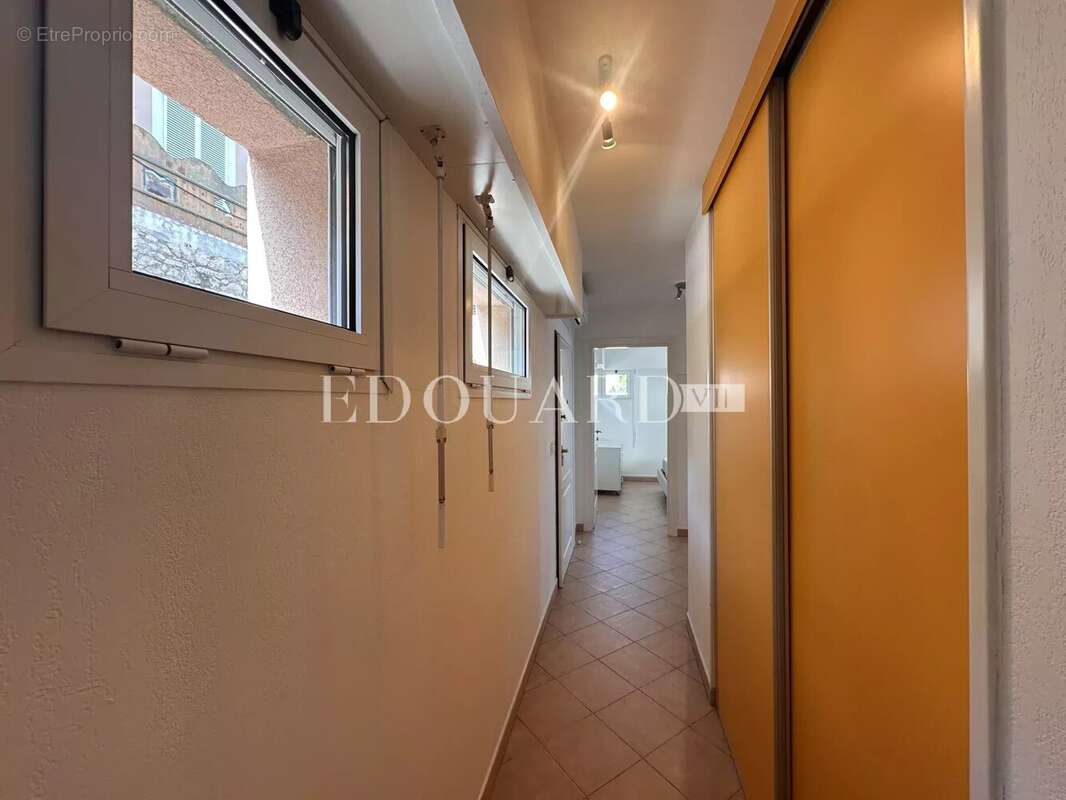 Appartement à ROQUEBRUNE-CAP-MARTIN