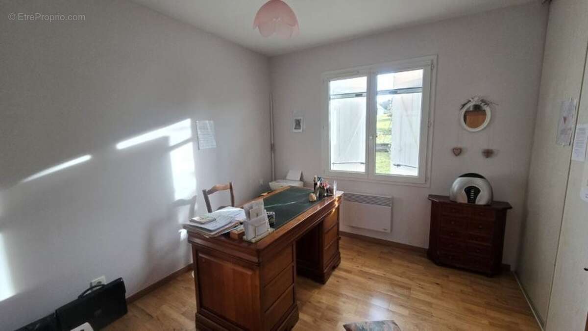 Maison à BELVEZE-DU-RAZES