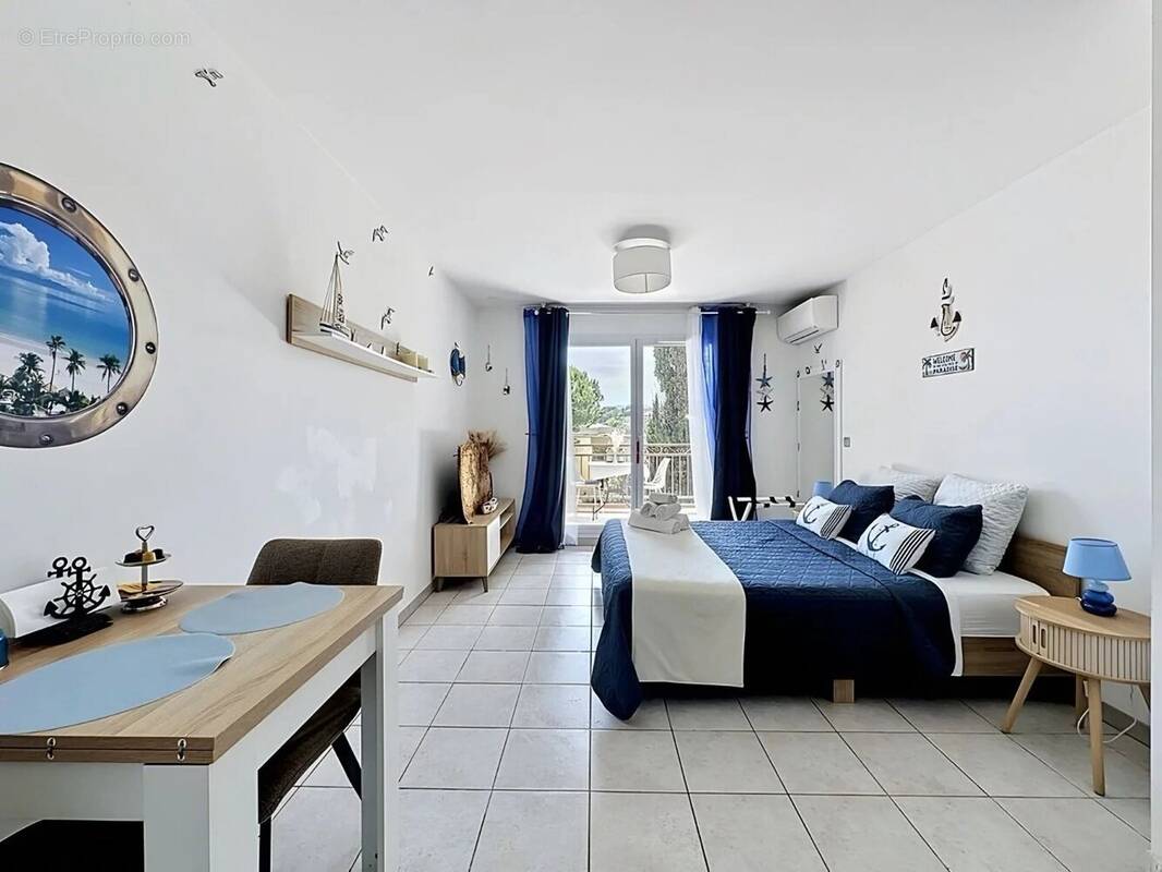 Appartement à LE CANNET