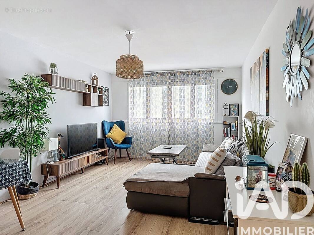 Photo 1 - Appartement à VILLENEUVE-LA-GARENNE