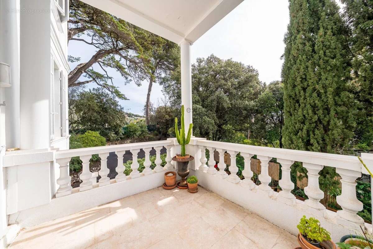 Appartement à LE CANNET