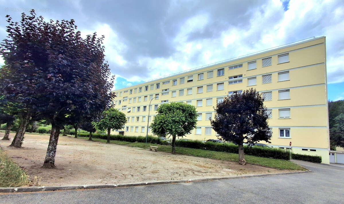 Appartement à UNIEUX