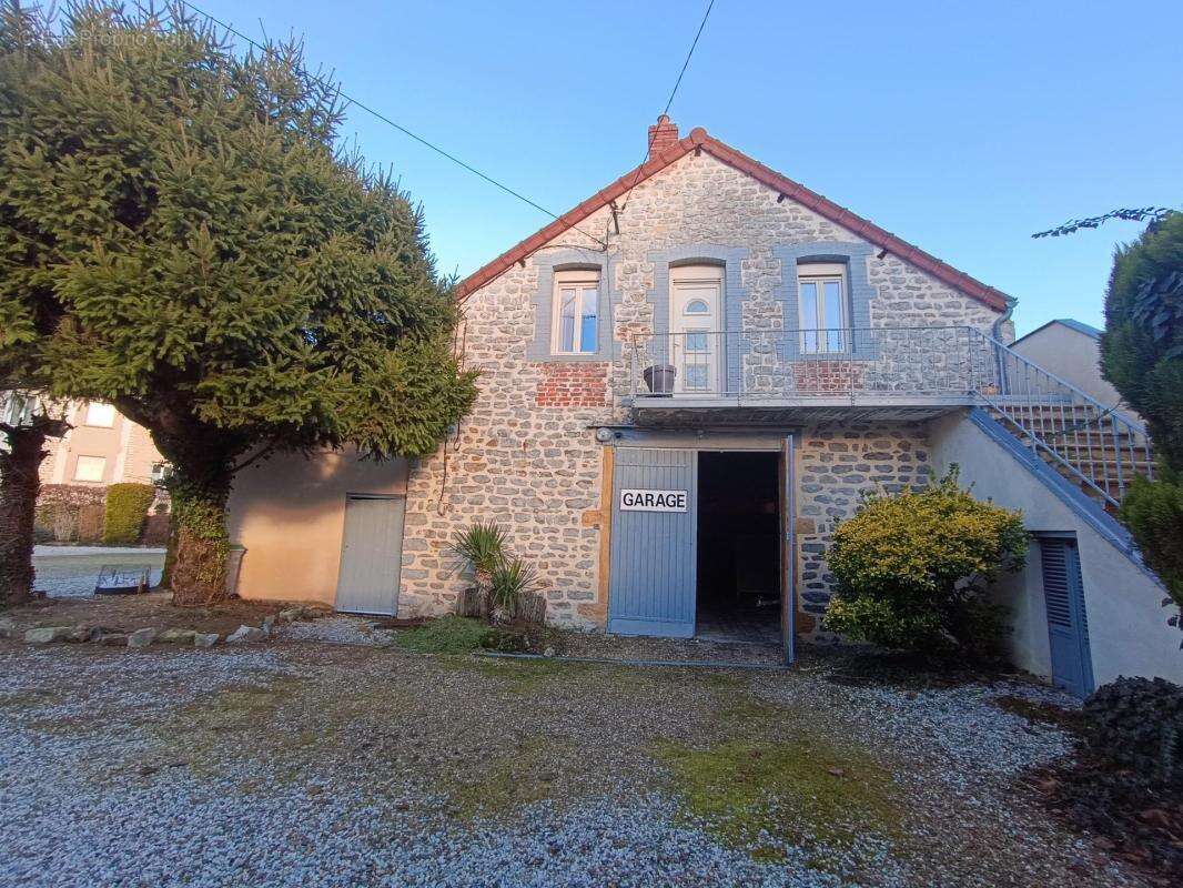 Maison à PARAY-LE-MONIAL