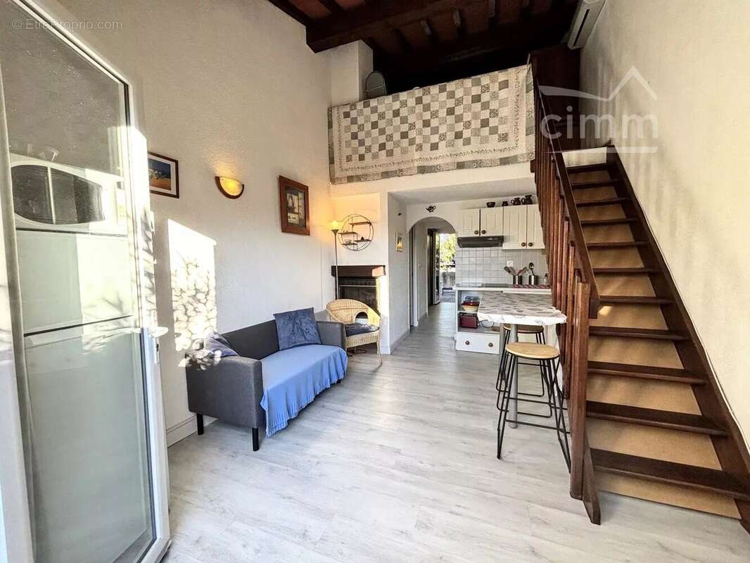 Maison à SAINT-CYPRIEN