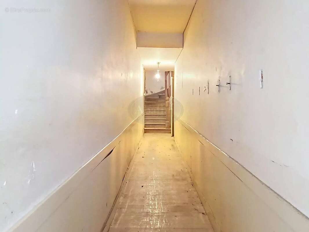 Appartement et local commercial - photo 26
