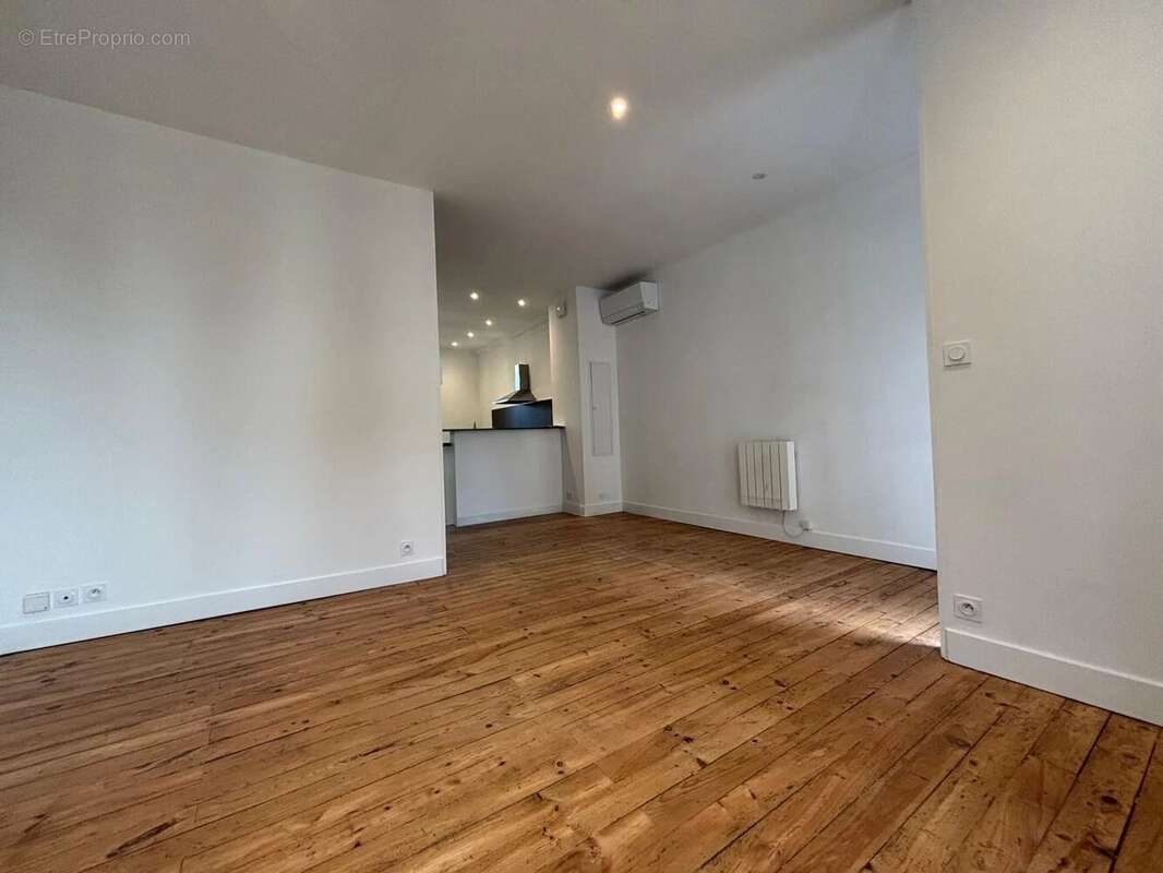 Charmante maison de ville rénovée avec 3 chambres - photo 3