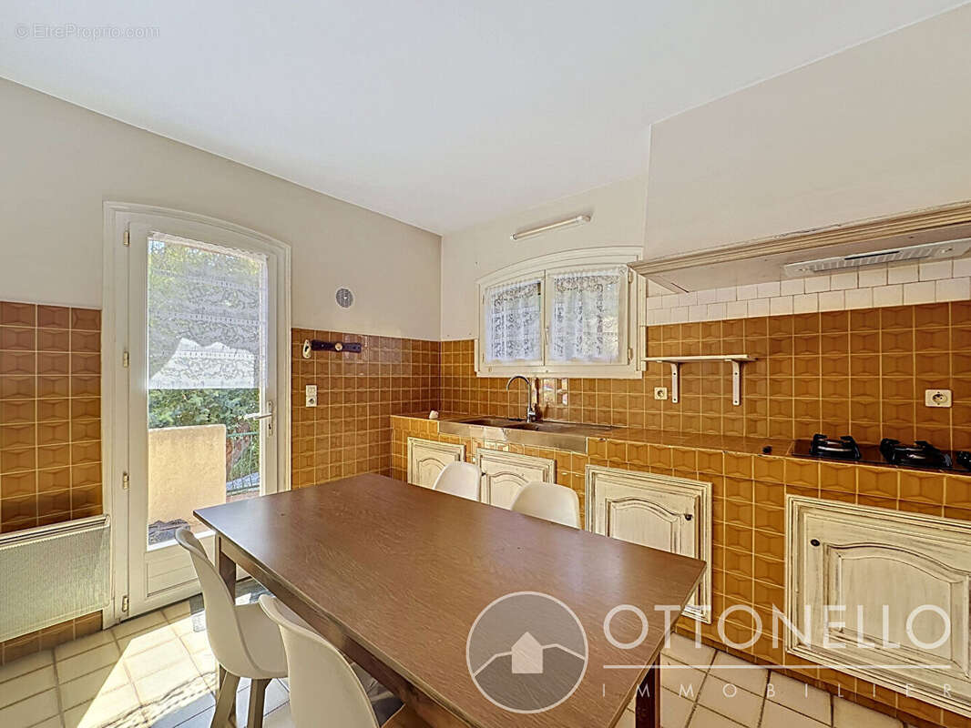 Maison à ROQUEBRUNE-SUR-ARGENS