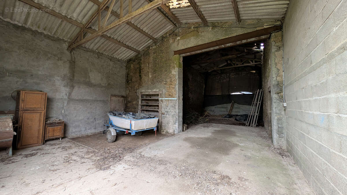 Maison à LES LANDES-GENUSSON