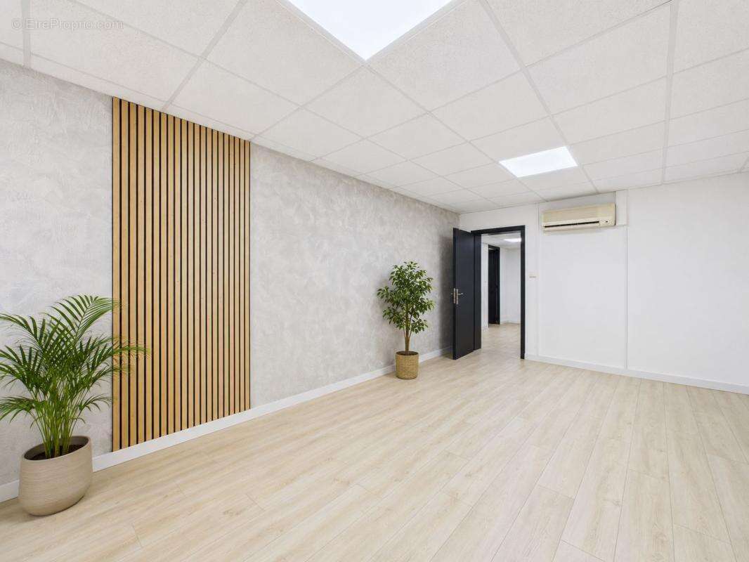 Appartement À Vendre Adresse rare, potentiel unique, quartier des Tanneurs - photo 10
