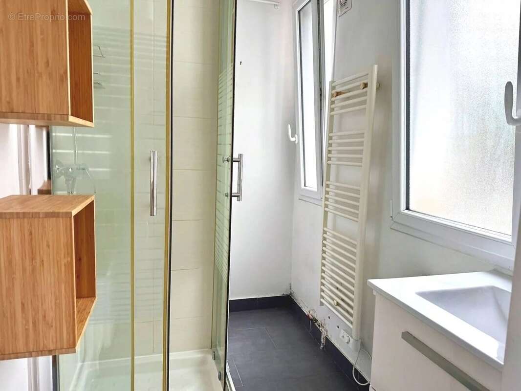 Appartement à PARIS-14E