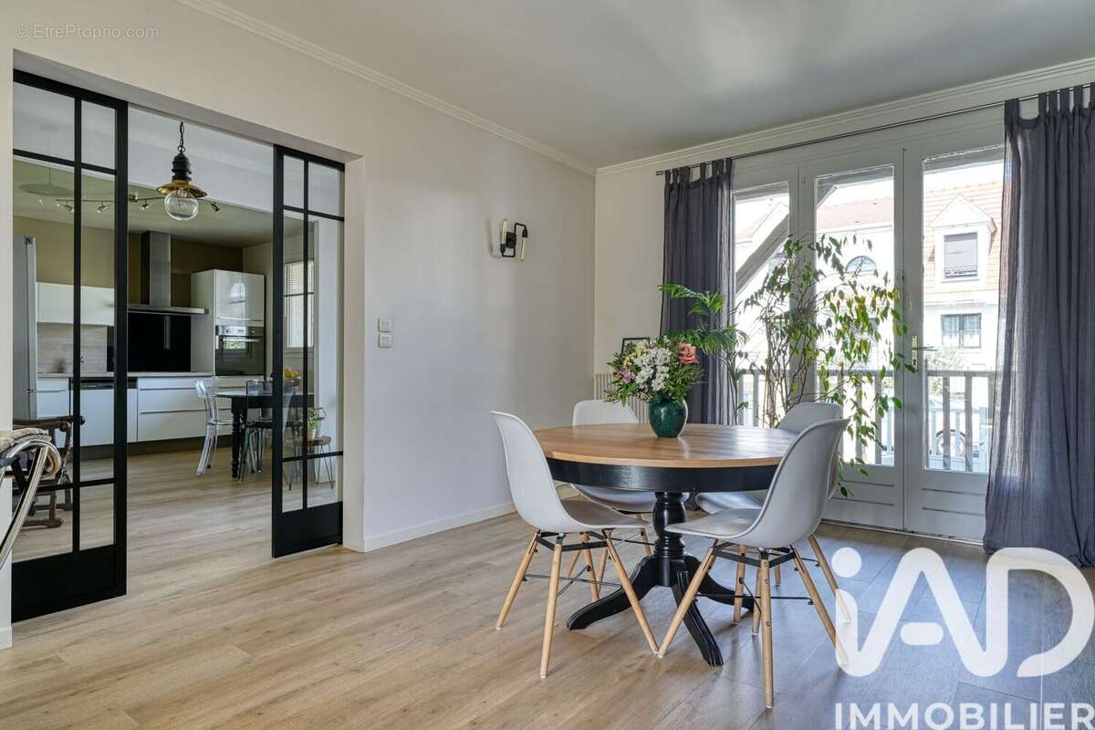 Photo 4 - Maison à LES PAVILLONS-SOUS-BOIS