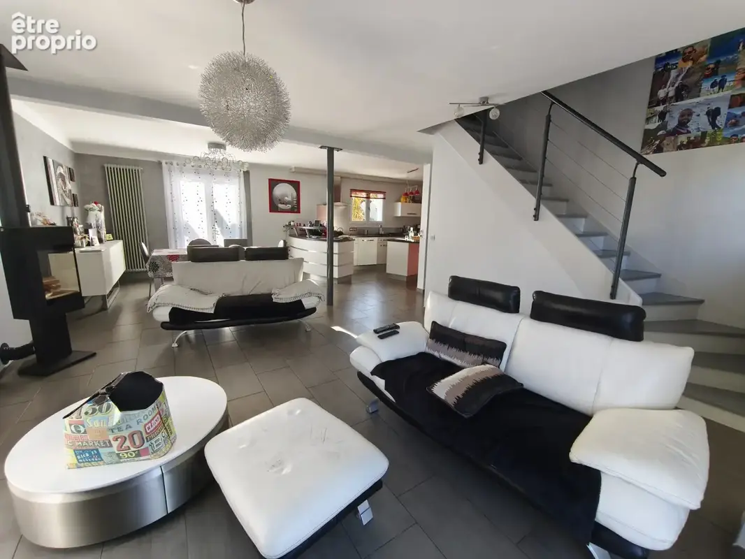 Maison 6 pièces 106 m² à vendre à Montreuil-Juigne (49460) - photo 8