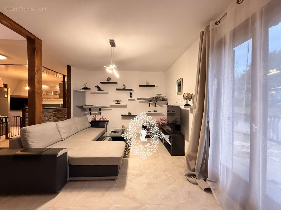 Maison à DONNEMARIE-DONTILLY