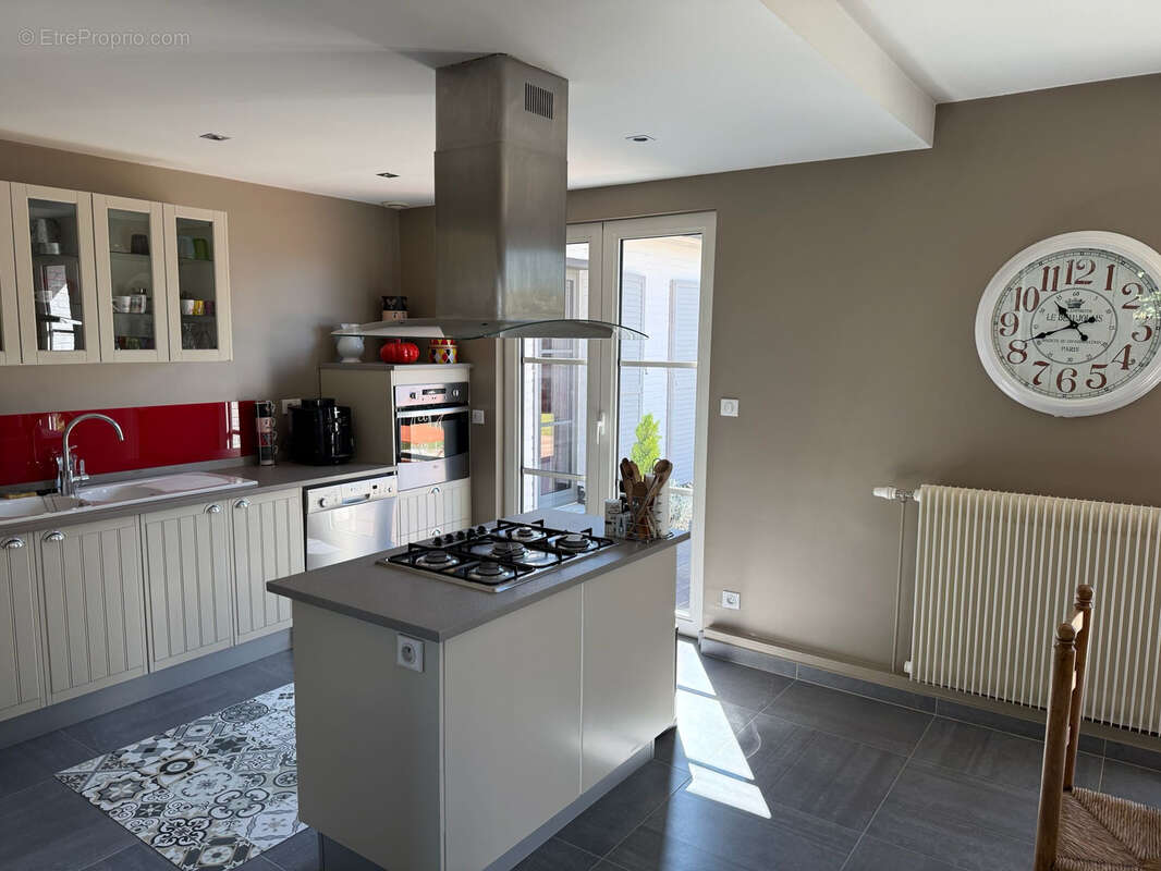 Maison à LA CHAPELLE-D'ARMENTIERES