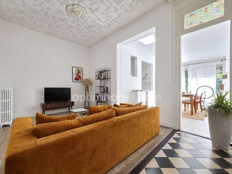 Bordeaux Saint-Jean / Nansouty – Appartement 3 pièces avec cour privative et sous-sol - photo 5