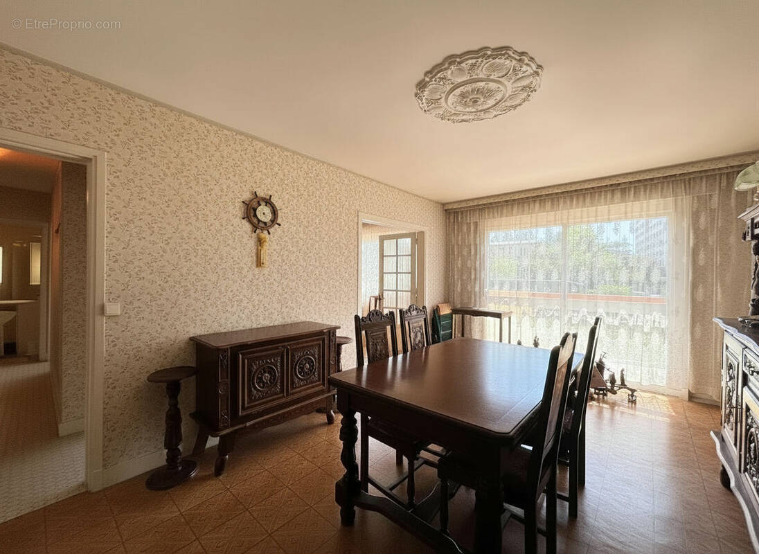 Appartement à ENGHIEN-LES-BAINS