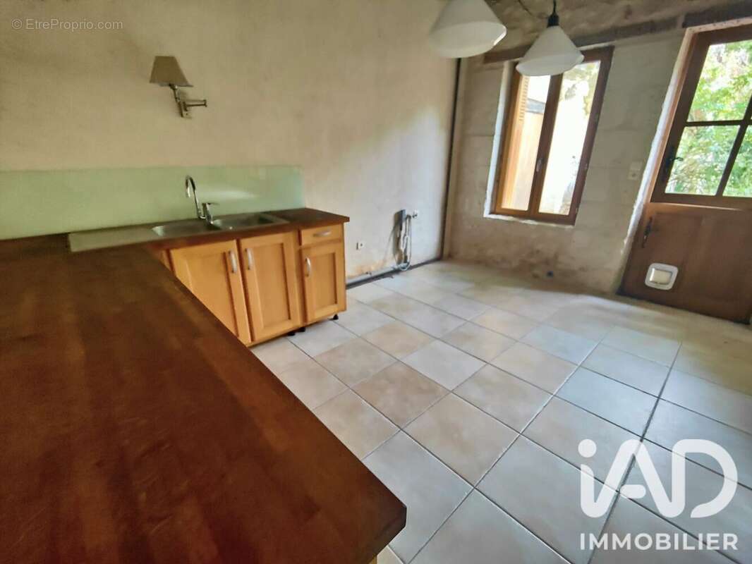 Photo 2 - Maison à VILLAINES-LES-ROCHERS