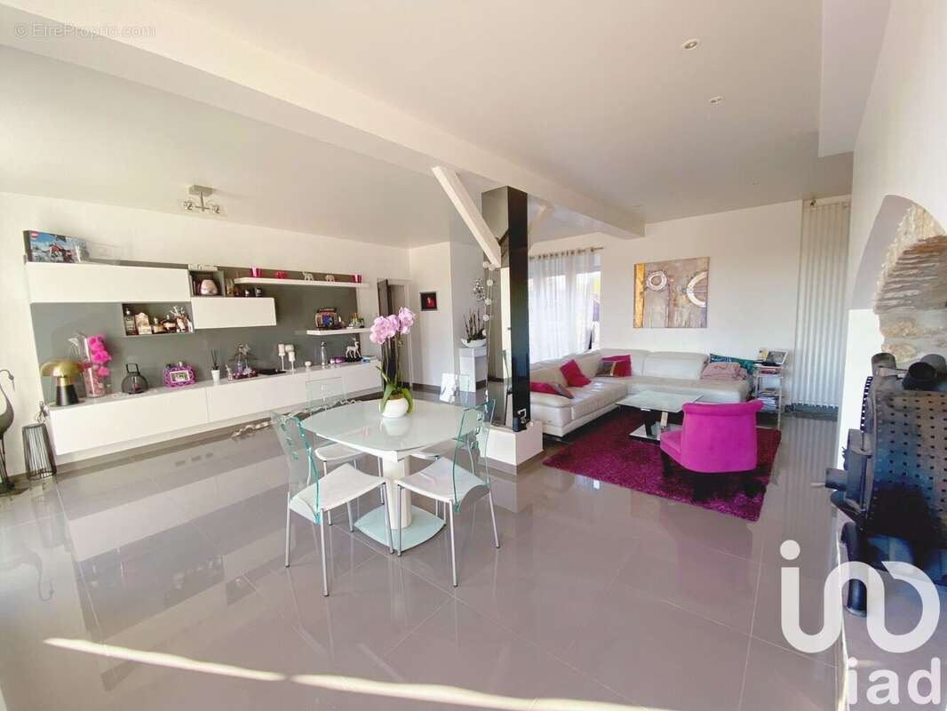 Maison 245 m² à Rampillon  - photo 2