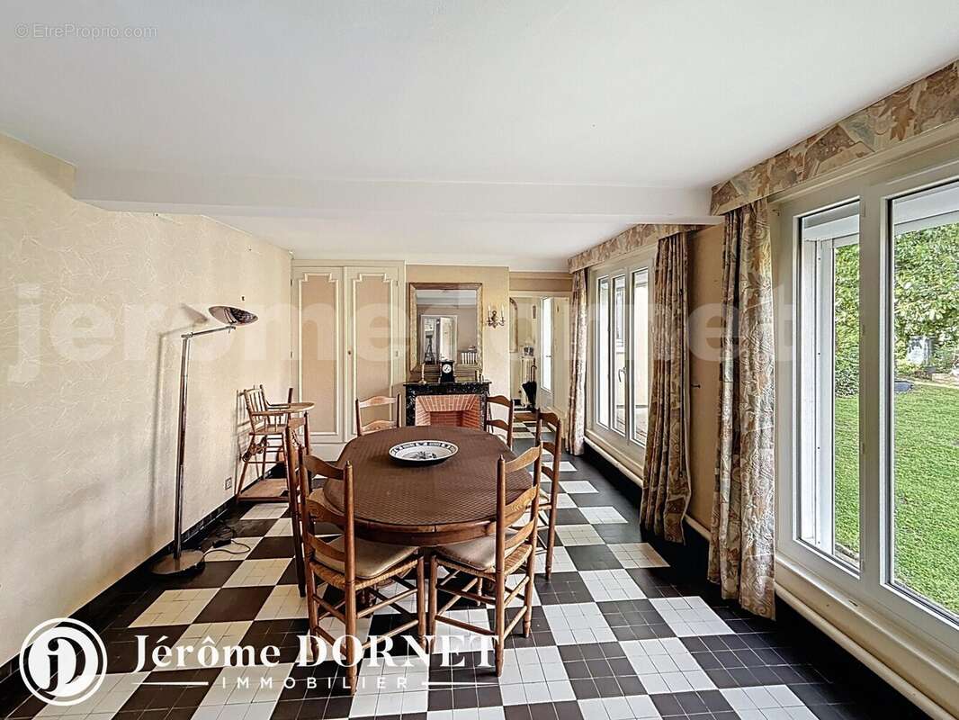 sin_0004 - Maison à GRANDVILLIERS