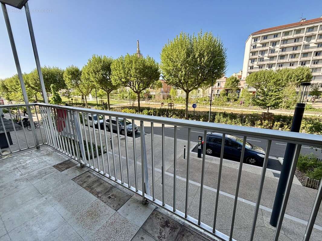 Appartement 79 m² à Romans-Sur-Isere  - photo 4