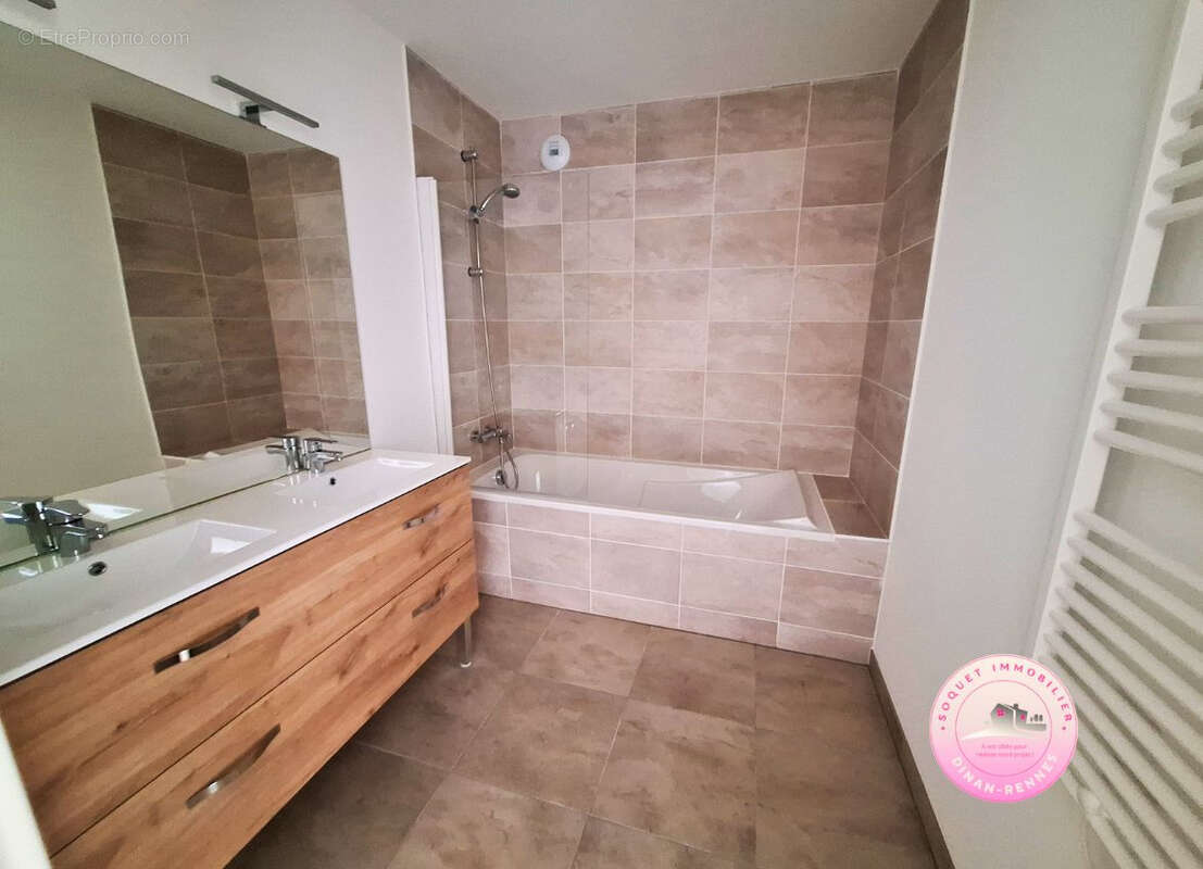 Appartement à LE RHEU