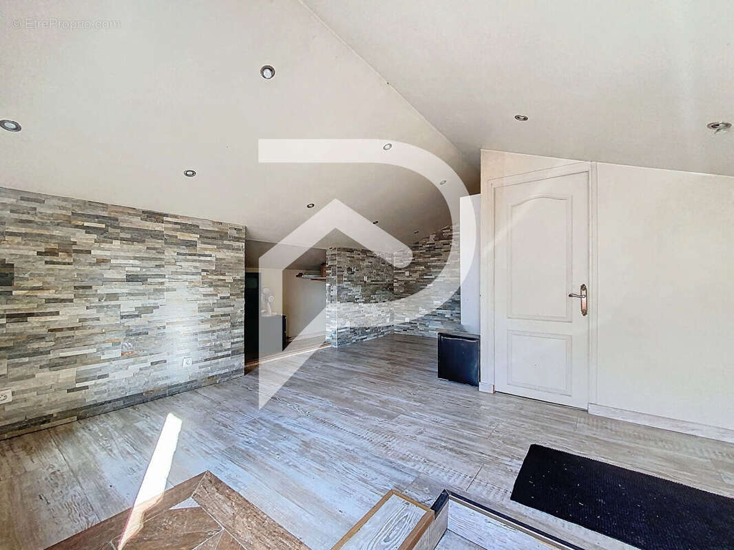 Maison à VERNOUILLET