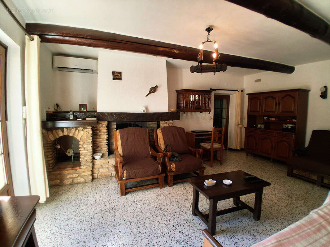 Maison à ROBION