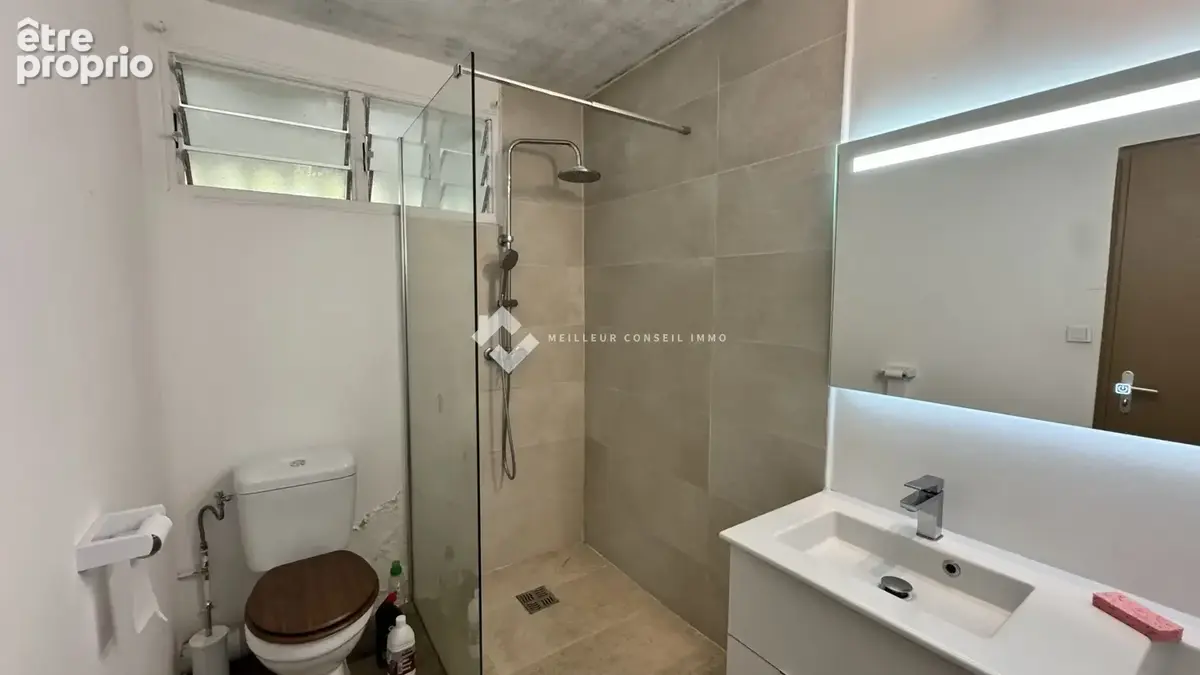 Appartement 5 pièces 80 m² à vendre à Le Tampon (97430) - photo 6