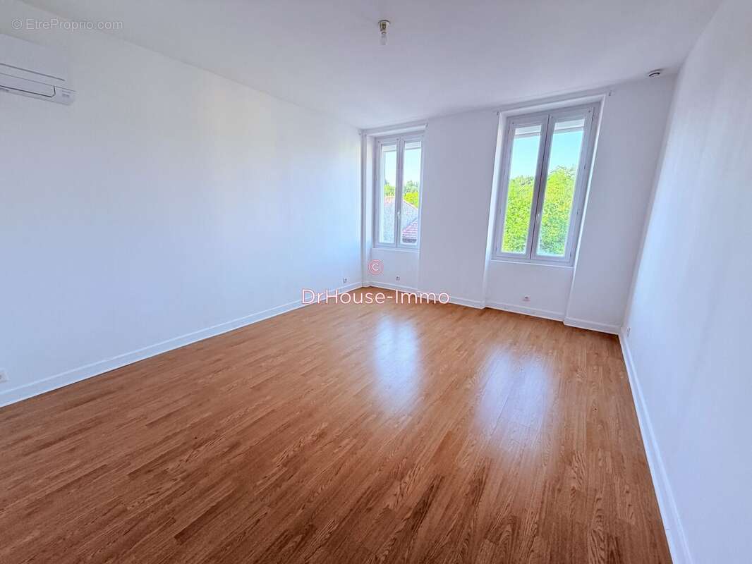 Maison 120 m² à Saint-Laurent-Medoc  - photo 6