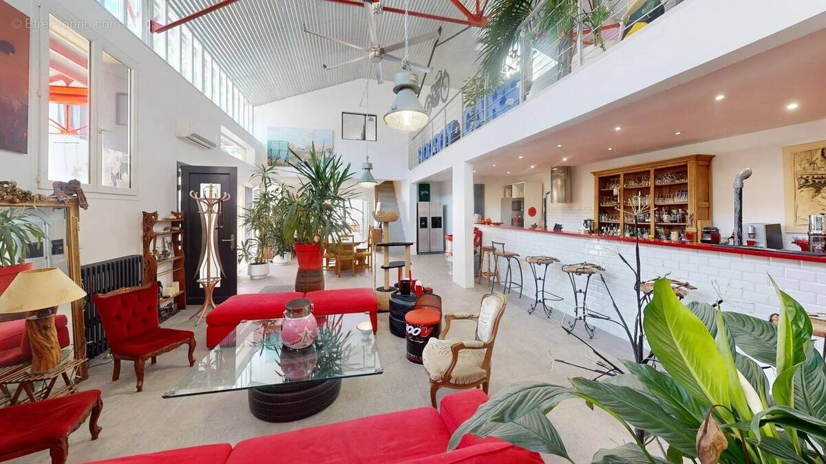 Appartement à SAINT-MAUR-DES-FOSSES