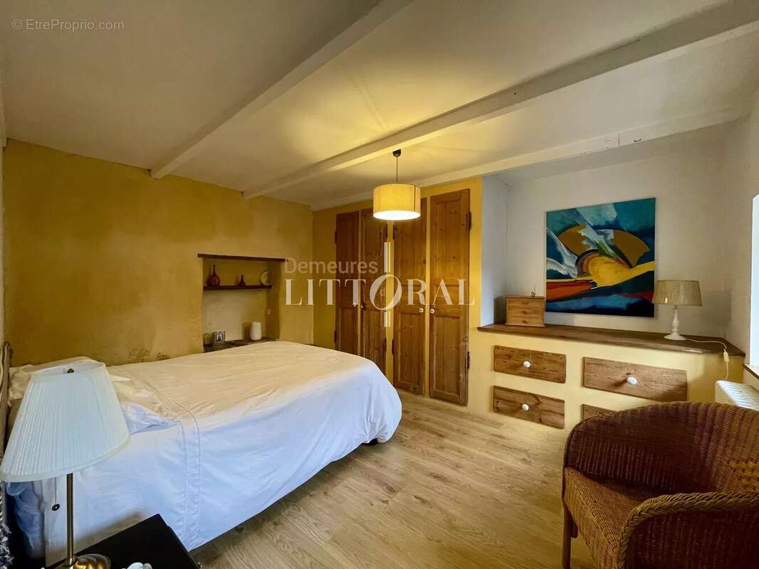 À Louannec, une maison de caractère entre mer et douceur de vivre - photo 11