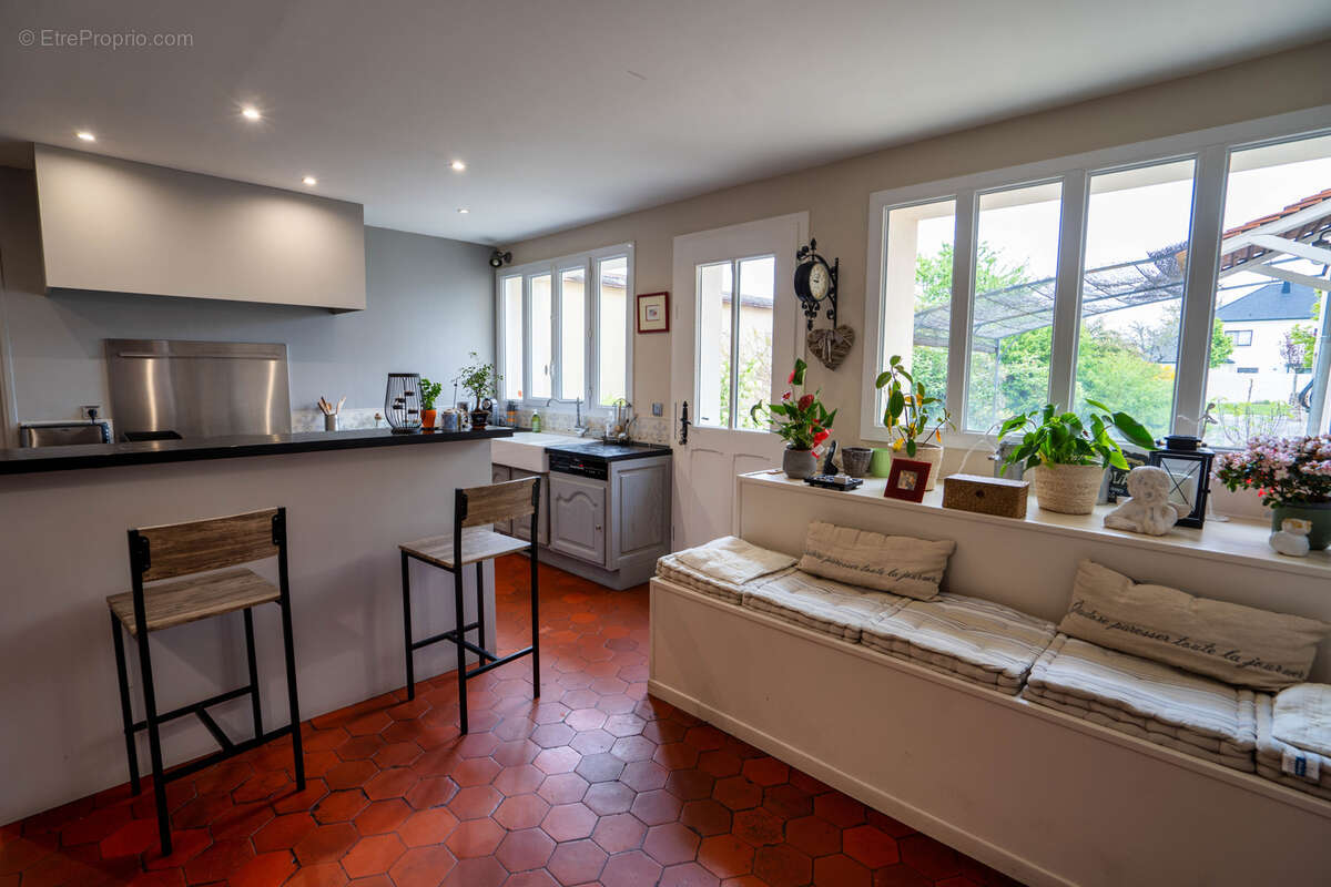 Maison à MAROLLES-EN-HUREPOIX
