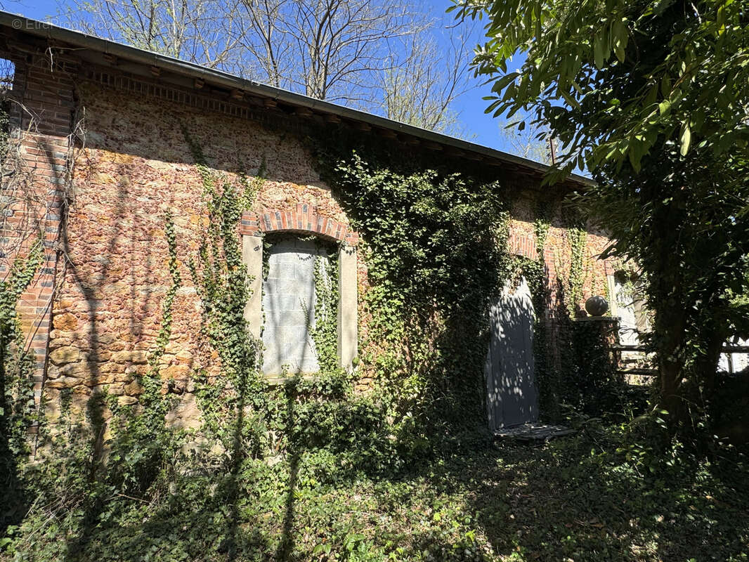 Terrain à LA ROCHETTE