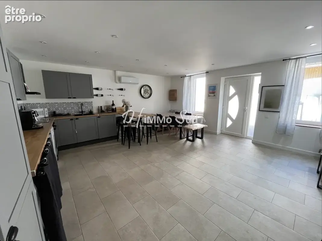 Maison de village T5 en r+2 en très bon état - photo 4