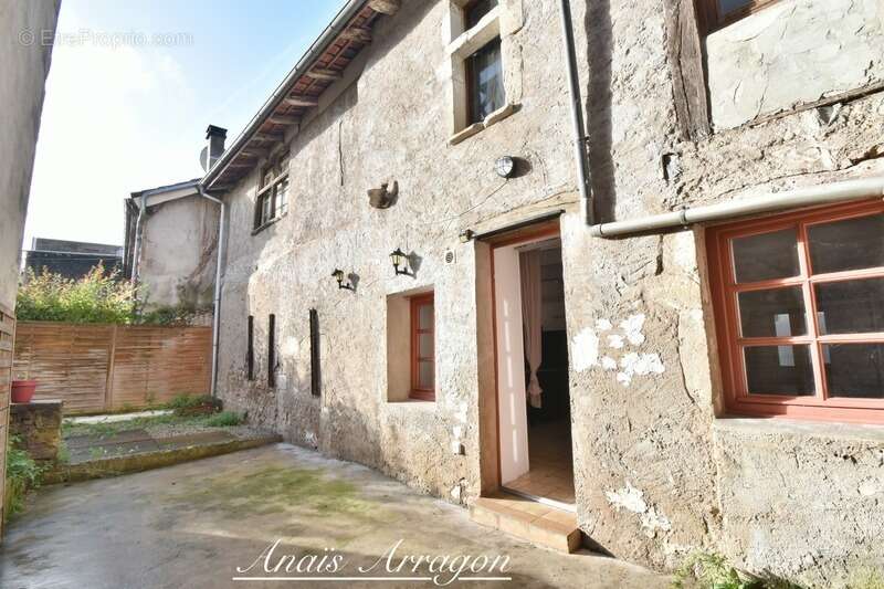 Maison à SAINT-SYLVESTRE-SUR-LOT